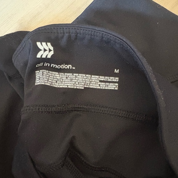 All in Motion Black Activewear flare Leggings - Picture 3 of 3